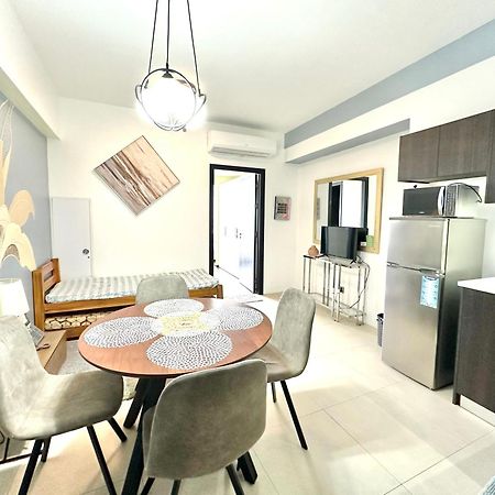 Condotel Aeon Towers Davao 20Mbps Wifi Dış mekan fotoğraf